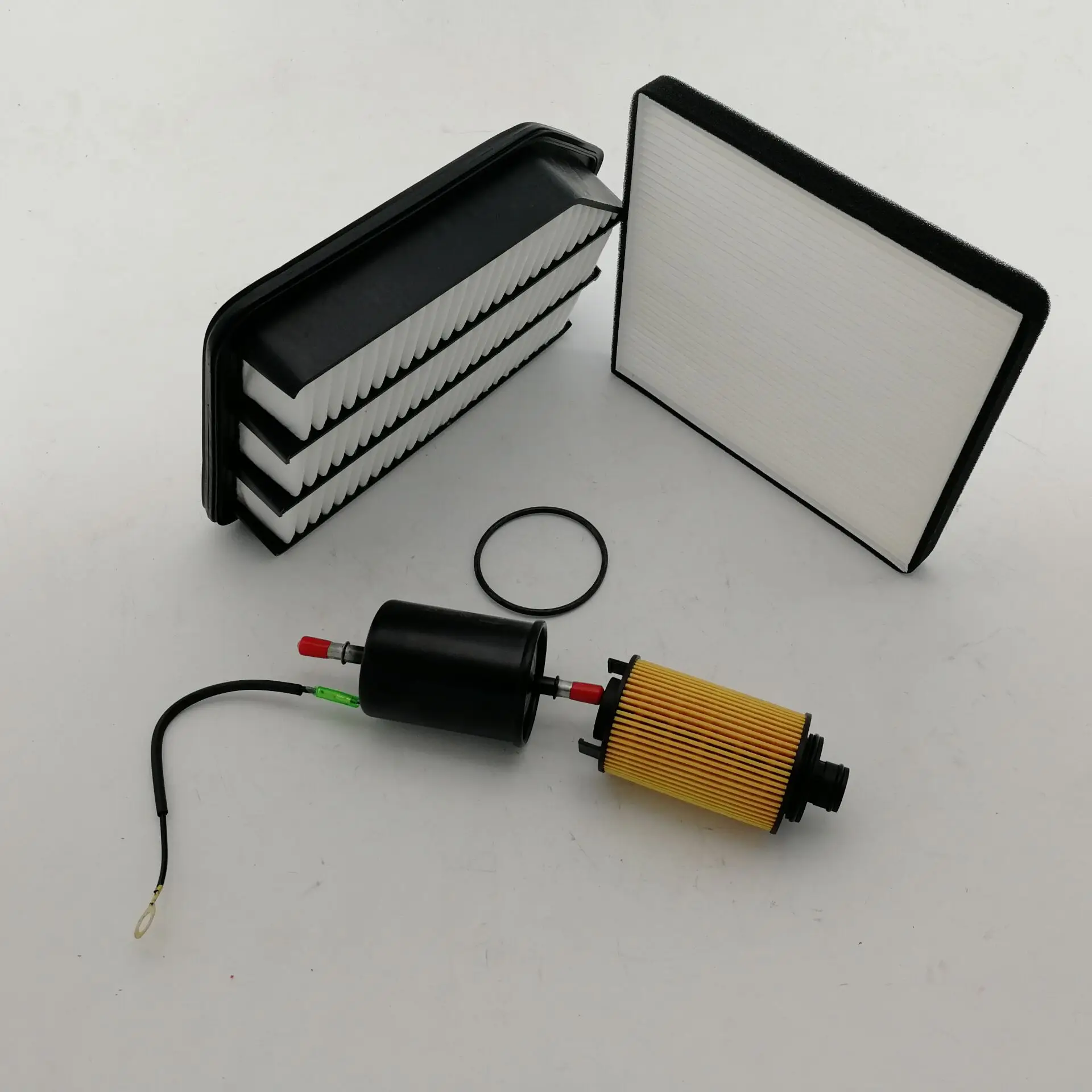 4 pieces a set Air filter oil filter Air conditioning Fuel for Chery Tiggo 3