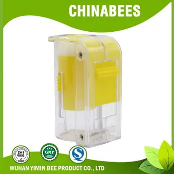 

Breathable Queen Bee Marking Bottle Durable Protective Catcher Cage Handheld Queen Bee Capture Clip Beekeeping Tools