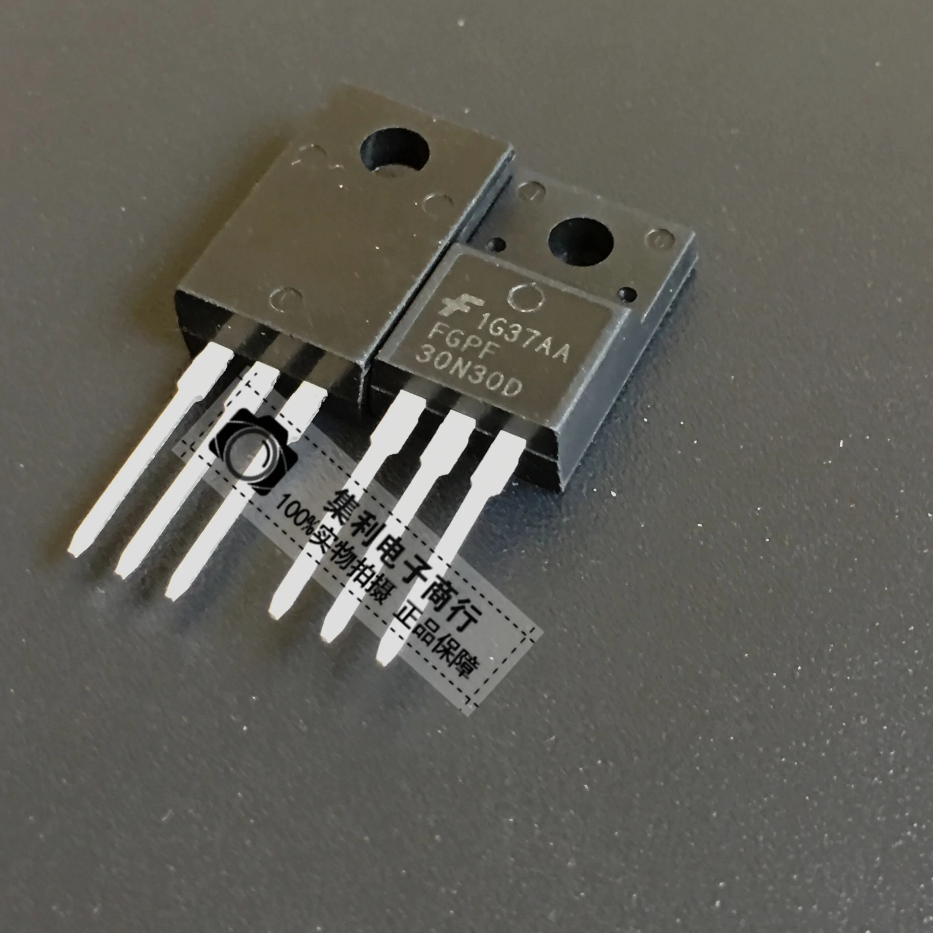 

10PCS/Lot FGPF30N30D