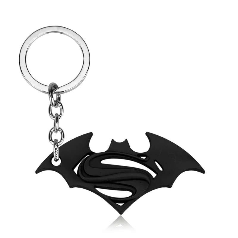 Бэтмен ключ. Подвеска в виде бэтмена. Брелок бэтмен красный. Брелок для ключей бэтмен. Брелок batman.