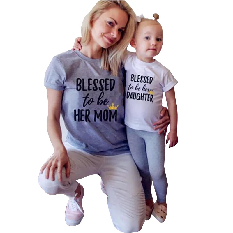 

Summer Family Matching Mother and Daughter Clothes Tshirt Women Son T-Shirt Tops Kids Baby Girl Boys Casual T Shirt Outfits