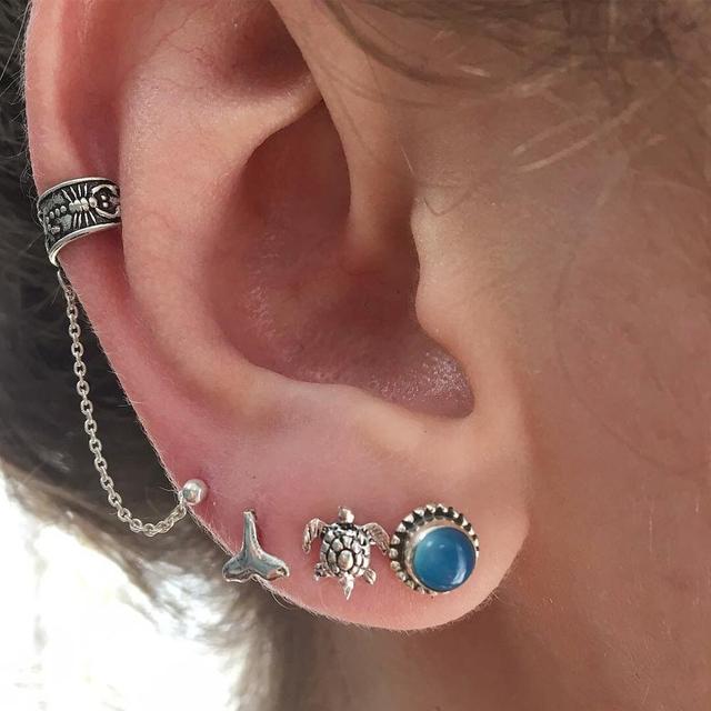 Exquisite Vintage Earring Set for Women Punk Jewelry Vintage Silver Color Carved Geometric Pattern Round Earrings Clip