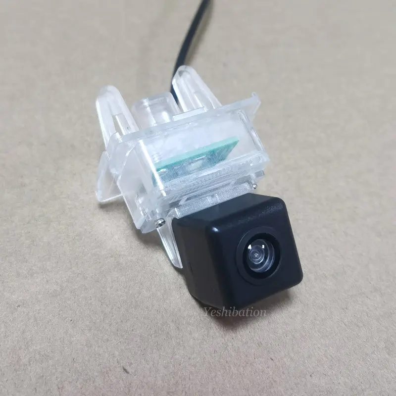 1013-B1-Benz C Class W205 2014-track