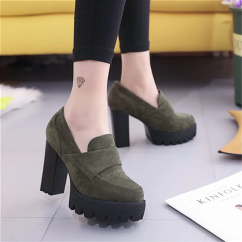 Модные женские туфли-лодочки на высоком каблуке 10 см; замшевые тонкие туфли на платформе с толстым круглым носком; женская обувь на толстой подошве; Цвет зеленый, черный