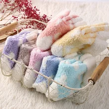 Носки женские новые модные осенне-зимние коралловые бархатные плотные теплые носки махровые милые носки в форме сердца бархатные носки с манжетами