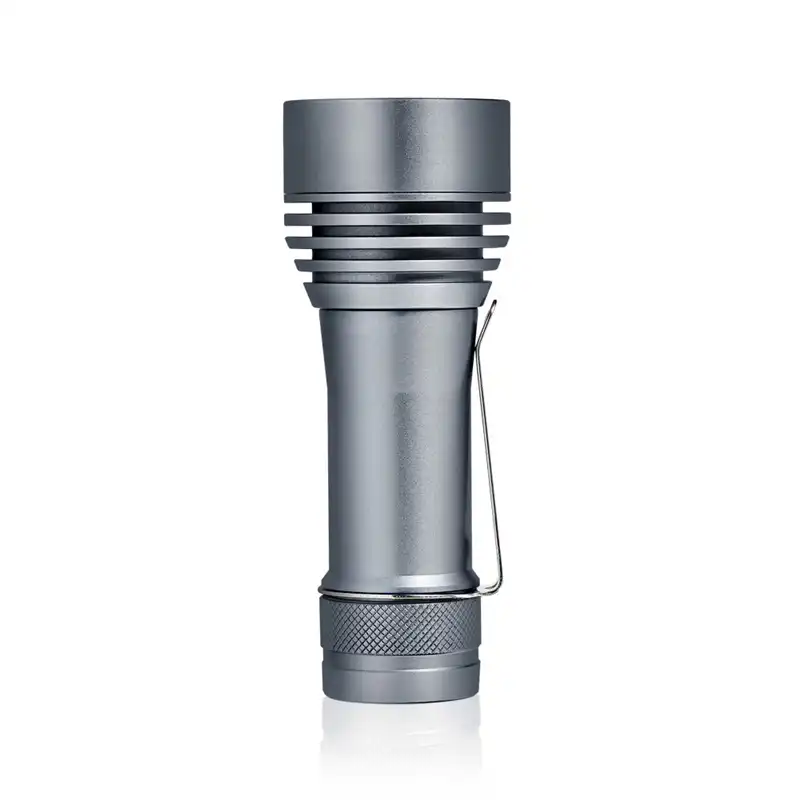 Ultraligera, 70 LM, Alcance de 150 m, 16 Horas, pl/ástico, Funciona con Pilas EMOS Linterna LED de Camping verde