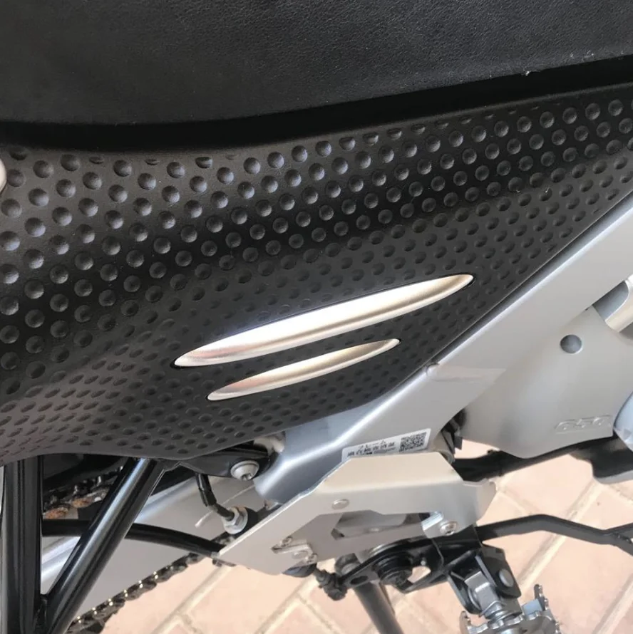 Aluminum alloy CNC fuel tank trim for F650GS / DAKAR [2000-2007]