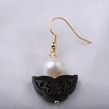 

Classic retro design 925 silver pearl earrings