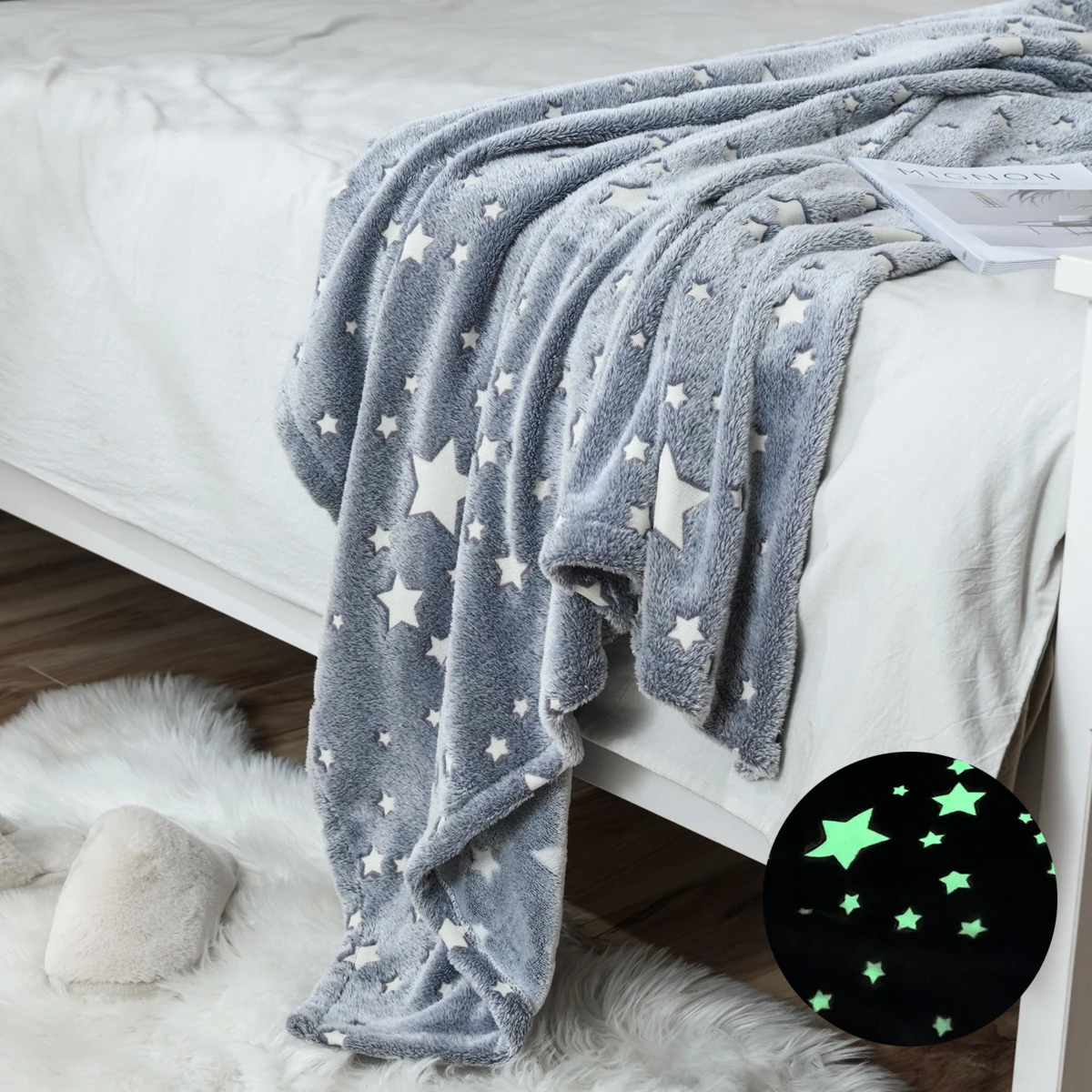 Glow in The Dark Throw Blanket Galaxy Stars Pattern Flannel Fleece Blanket Soft Warm Fuzzy Plush Blanket Kids Christmas Decor