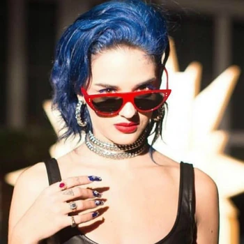 

Oversized Eye Sun Glasses Sahdes for Women Sunglasses Brand Design Red Rivet Original Quality Retro Sunglasses Women 2019