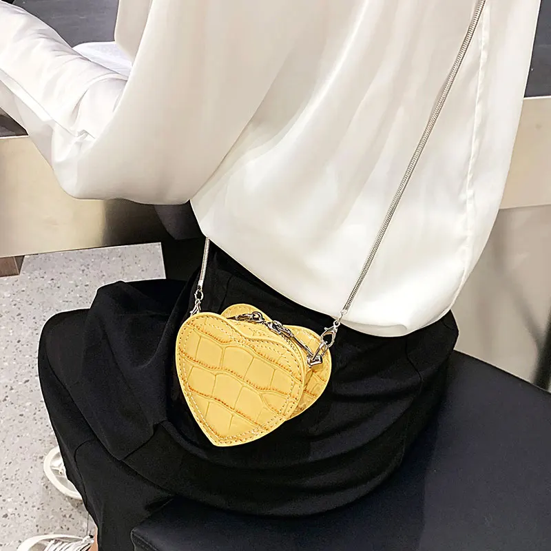 VeryMe 2022 Exquisite Female Bag Chain Messenger Bag Temperament Woman Designer Love Heart Shape Shoulder Bag PU Leather CoinBag