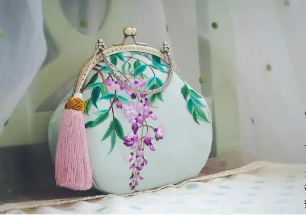 Angelatracy ограниченное Количество сумка Для женщин сумка ручной работы из шелка с цветочной вышивкой Сумочка птица лотоса мини Дамская сумочка с кисточкой - Цвет: 8