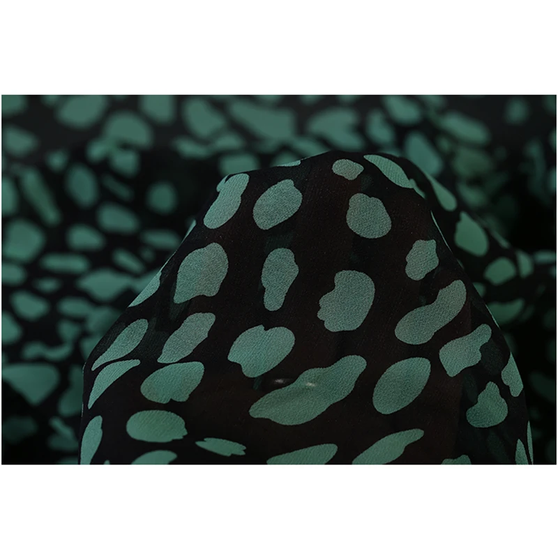Высококачественная Зеленая Шелковая жоржет с леопардовым принтом на заказ для летнего платья шириной 114 см 10 Momme, модная одежда, шитье своими руками, новая распродажа