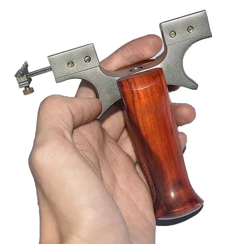 

Stainless Steel Catapult Head +Wood Handle Hunting Slingshot with Aim Shooting with Flat Rubber Band 2019 New