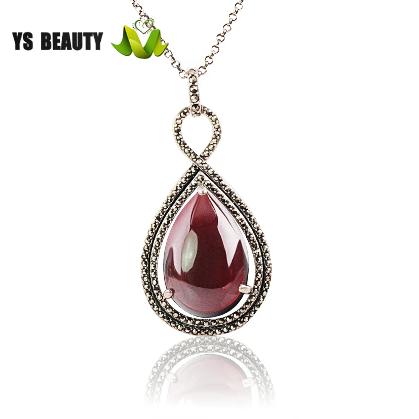

Large Size Ruby Lute Pendant Retro Style Sterling Silver Pendant Suitable For European And American Women Dress Collocation