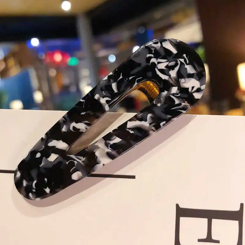 

New leopard hairpin acrylic print simple and versatile duck bill clip temperament and versatile clip with banger edge