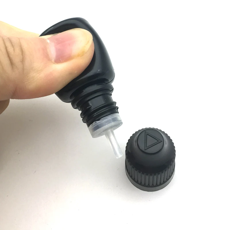 

50pcs Empty 5ml E Liquid Black PE Easy Squeeze Plastic Dropper Bottle With Childproof Cap Needle Vial