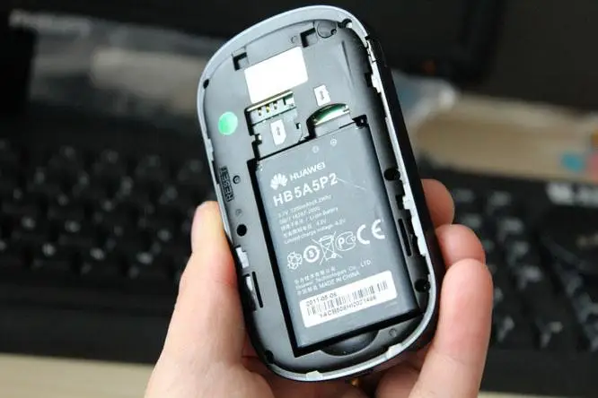  HUAWEI E587 Unlocked 3G Mobile Portable Router 43.2Mpbs Pocket WiFi Wireless Hotspot with SIM card 