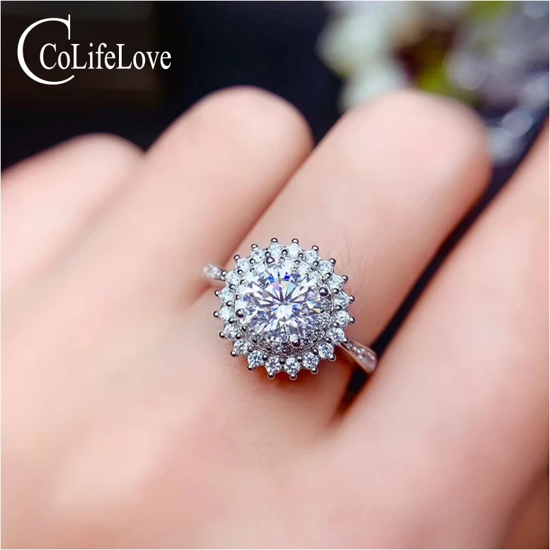 

CoLife Jewelry Dazzling Moissanite Ring for Engagement 1ct VVS1 Grade Moissanite Silver Ring 925 Silver Gemstone Ring