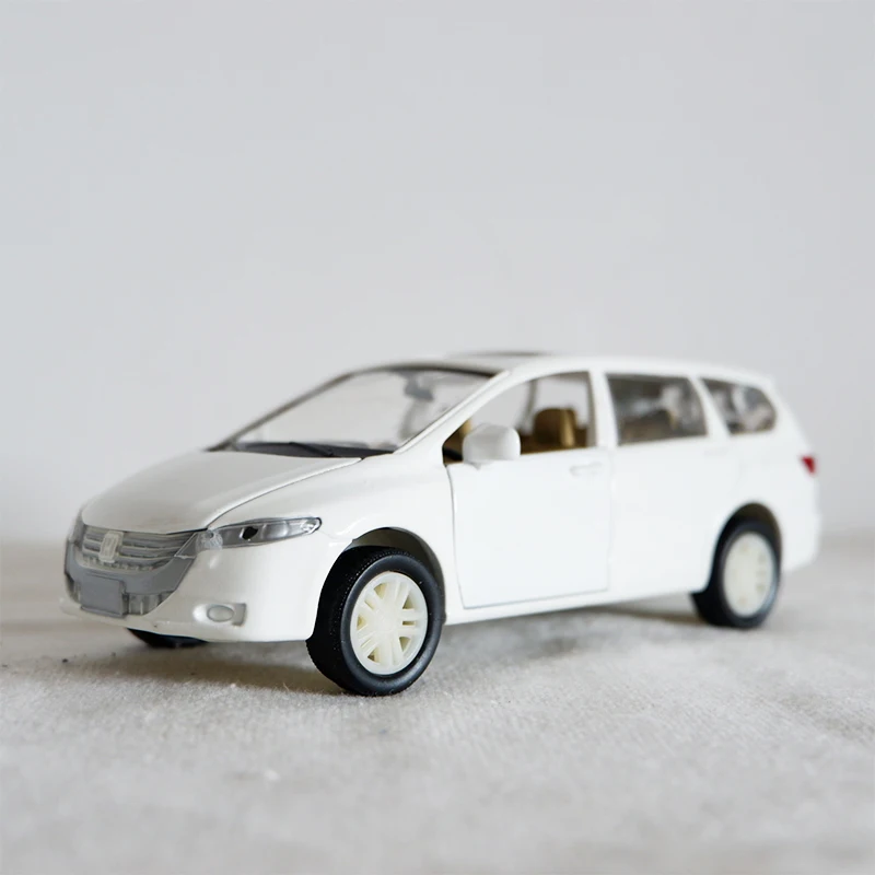 

1/32 Scale Alloy Hond Static Model Vehicle Odyssey Die Cast Metal Model Car Miniature Collection Gift For Kids free shipping