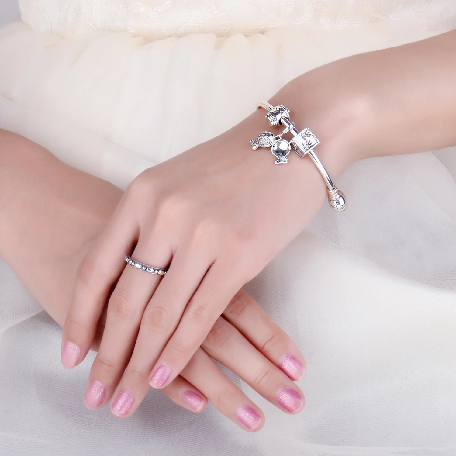 JewelryPalace Sweet Heart гравировкой след и отпечаток руки площади шарма шарика Fit Браслеты для Для женщин Новая горячая распродажа