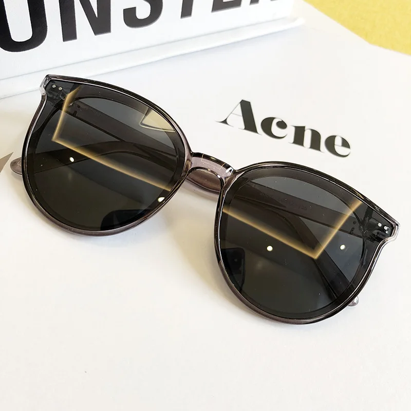 12804595466_1820445784