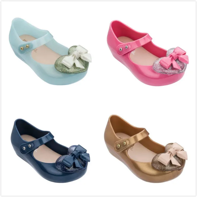 Mini Melissa/; Летние прозрачные туфли из ПВХ для девочек; модные мягкие туфли принцессы на День Святого Валентина; пляжные туфли на плоской подошве; SH19114