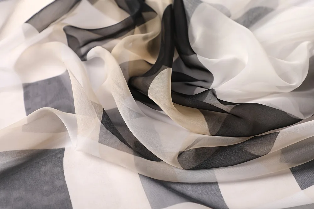 10426575456_420582418