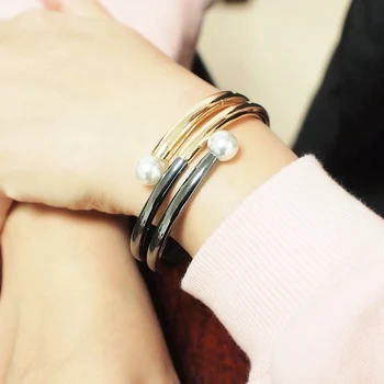 

Imitation Pearl Big Cuff Bracelets For Women Statement Mixed Color Alloy Bangles Bracelets Accessories Fashion Jewelry UKMOC