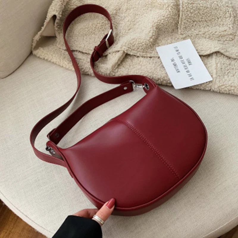 

Retro Pu Saddle Bags Women Shoulder Bags Fashion Wide Shoulder Strap Messenger Bags Chic Solid Color Handbags Ins Shoulder Bag