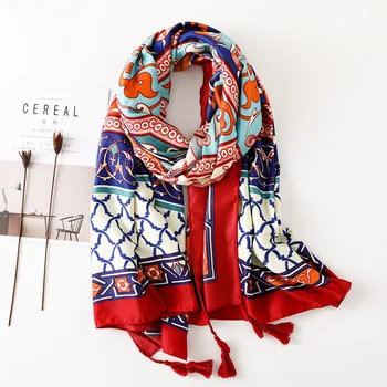 

2020 Luxury Brand Summer Sunscreen Shawl Female print Beach Towel New Cotton and Linen Scarf ethnic style fashion Silk Scarves