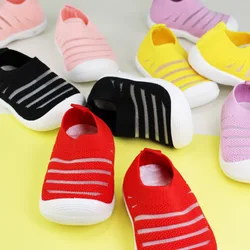 Quente sólido crianças primeiro walker sapatos para o jardim de infância respirável macio crianças sapatos lisos para meninas sólido preto meninos sapatos casuais