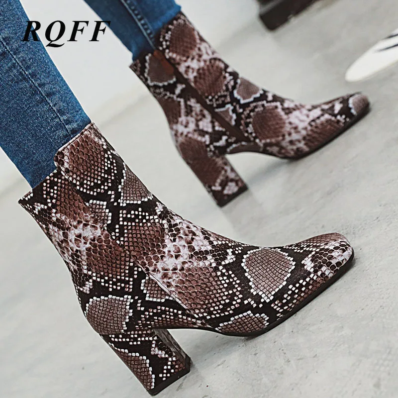

2019 New Autumn Ankle Boots for Women Snake Serpentine Pu Leather Block High Heel Big Size Zip Ladies Shoes Black White Brown