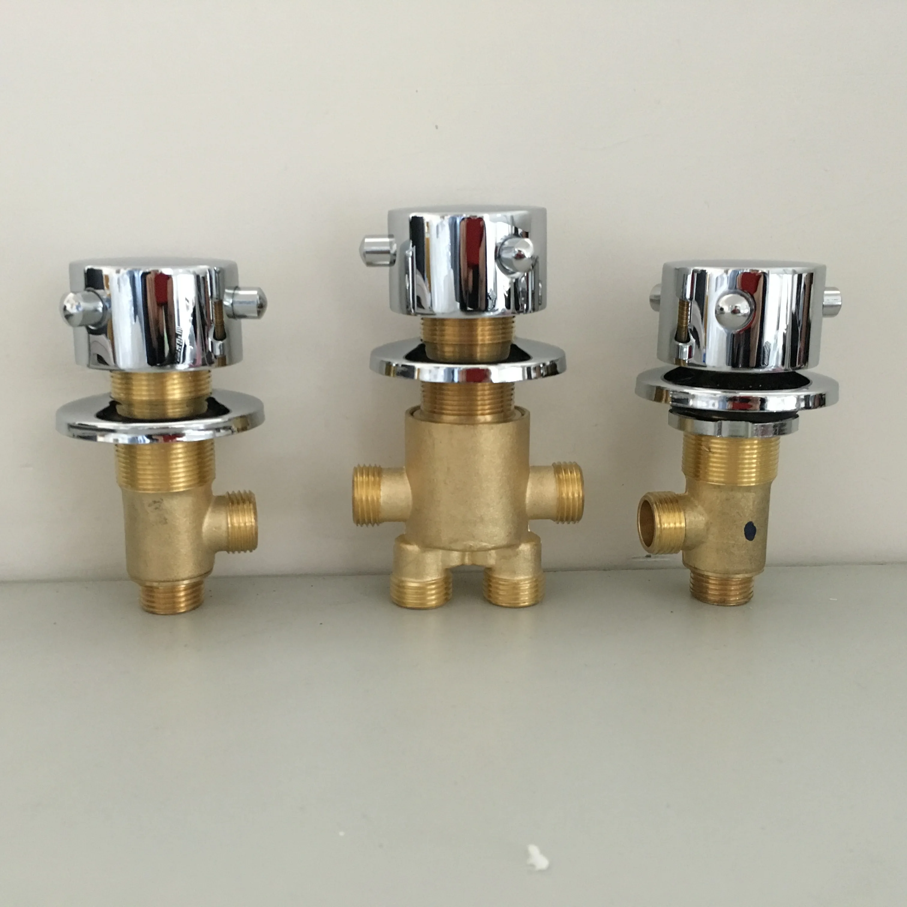 Brass switch valve for Bathtub faucet Hot and cold shower mixer Bath control Split five-hole cylinder side | Обустройство дома