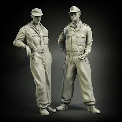 Новый несобранный 1/35 старых офицеров стоят и говорят включая 2 статуэтки из смолы