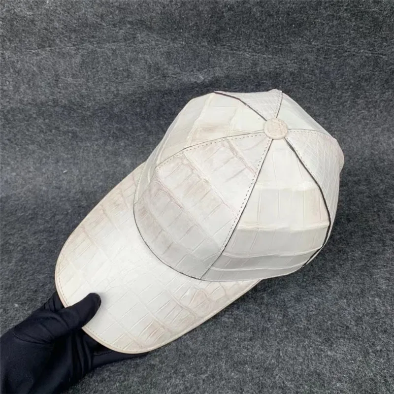 Рисунок 2 - Кепка из натуральной крокодиловой кожи для мужчин