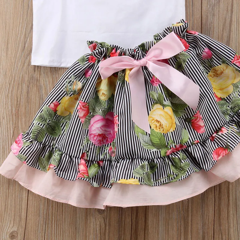 Милая футболка принцессы с рюшами для маленьких девочек+ шорты-пачки с цветочным принтом/юбки одинаковые комплекты для семьи