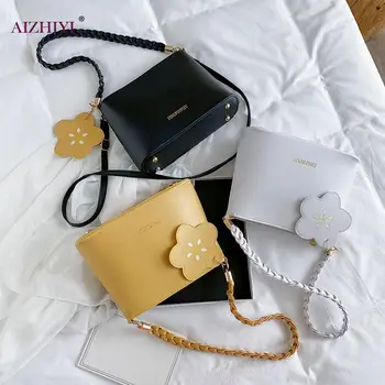 

2020 Fashion Bucket Women Shoulder Bags PU Leather Flower Pendant Ladies Simple Tote Crossbody Handbag