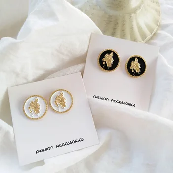 

925 Silver Needle Personality Retro Person Head Button Earrings Personality Fine Ear Jewelry Christmas Decoration for women Gift