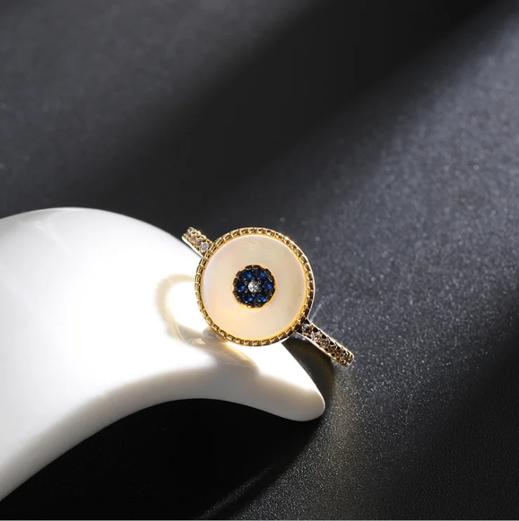 Кольцо дьявольский глаз с белой ракушкой циркониевое кольцо на указательный