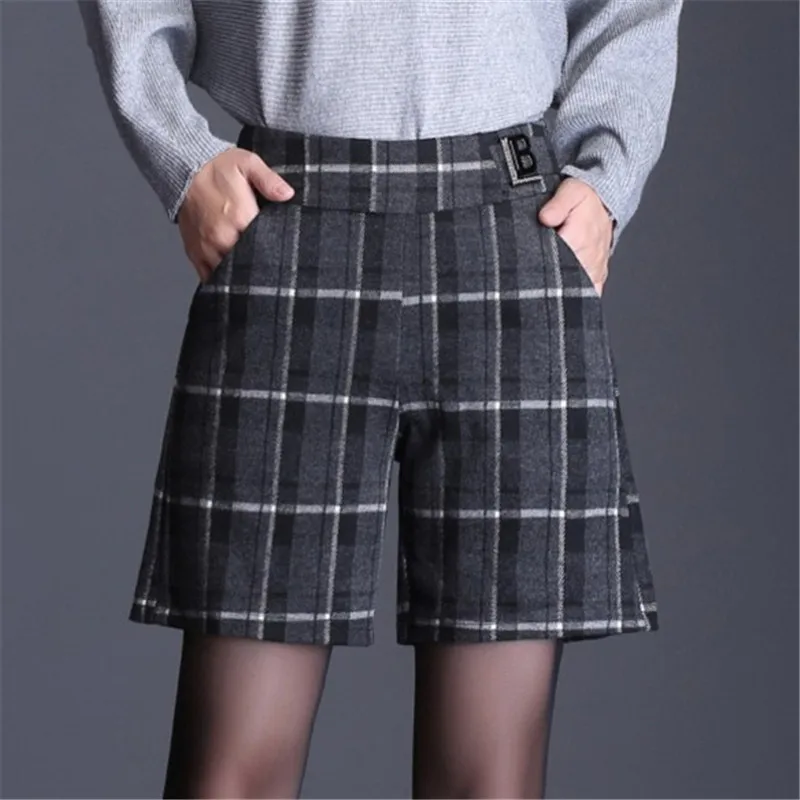 Autumn Winter Woolen Shorts Women High Waist Plaid Wide Leg Wool Shorts Ladies Plus Size 9XL Casual Loose Boots Shorts DS50886