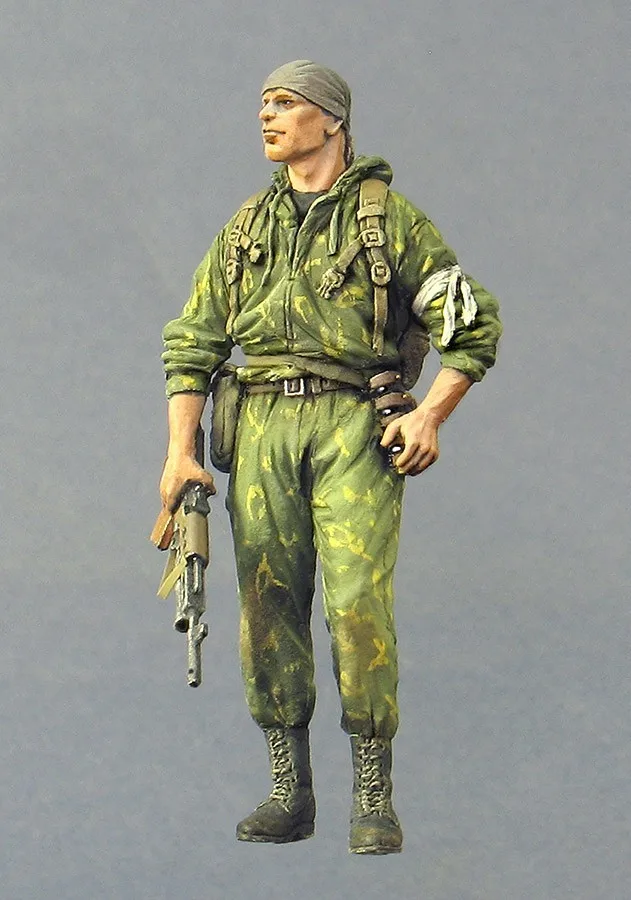 

1/35 Resin Model Building Kit Figure Russia adjutant