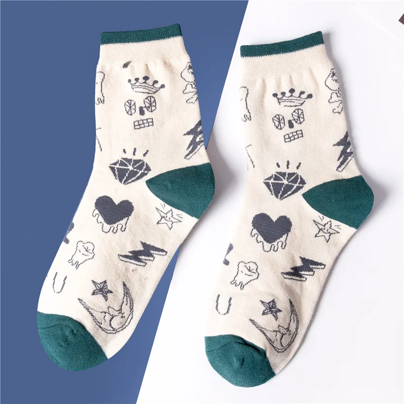 Beige Green Женский Забавный мультяшный Носки с рисунком пирата Шаньтоу Любовь Сердце Алмазный венец молния Звезда Луна узорные lover's sox - Цвет: Beige Green