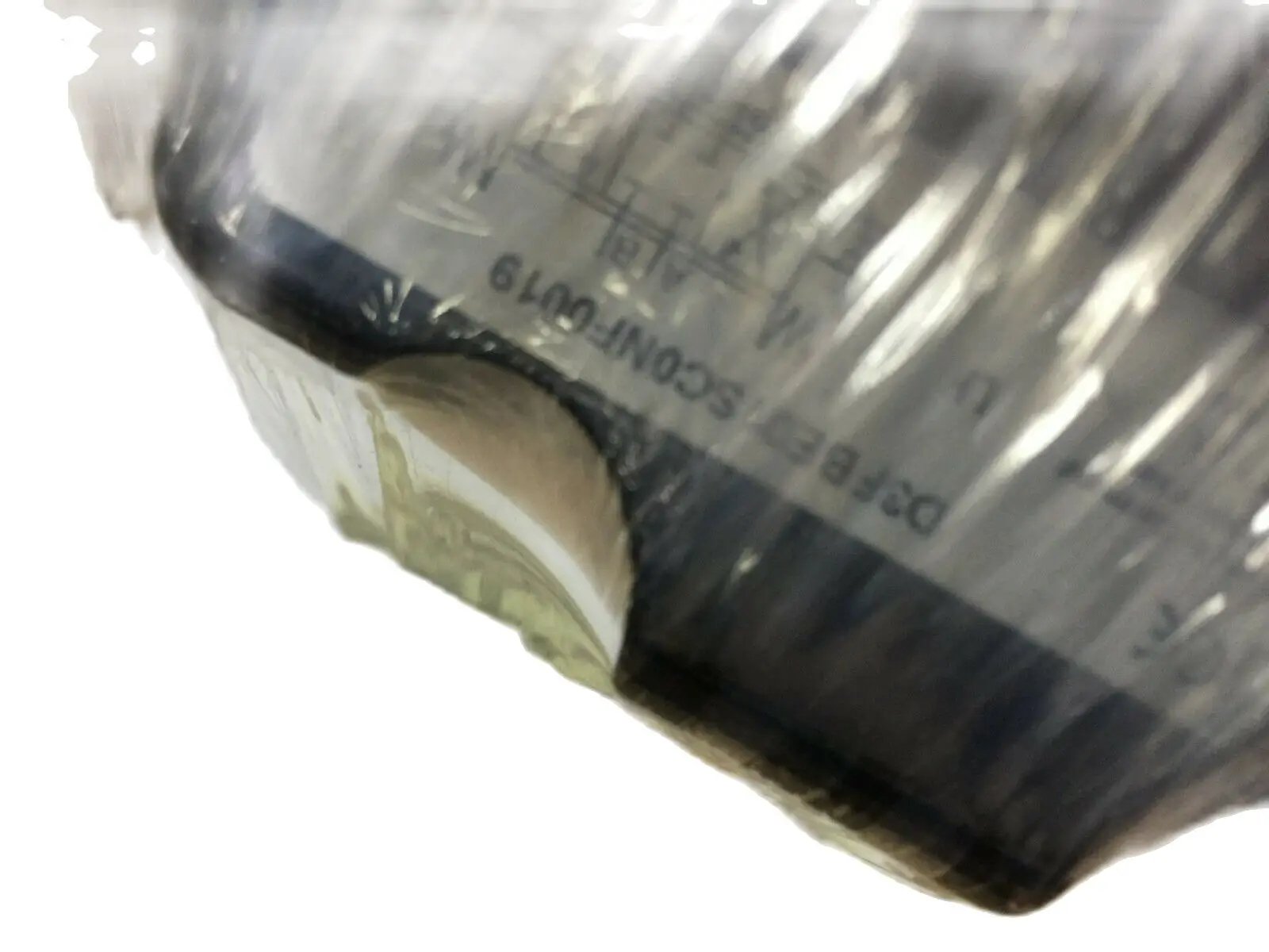 

D3FBE01SC0NF0019 new parker valve D3FBE01SC0NF00