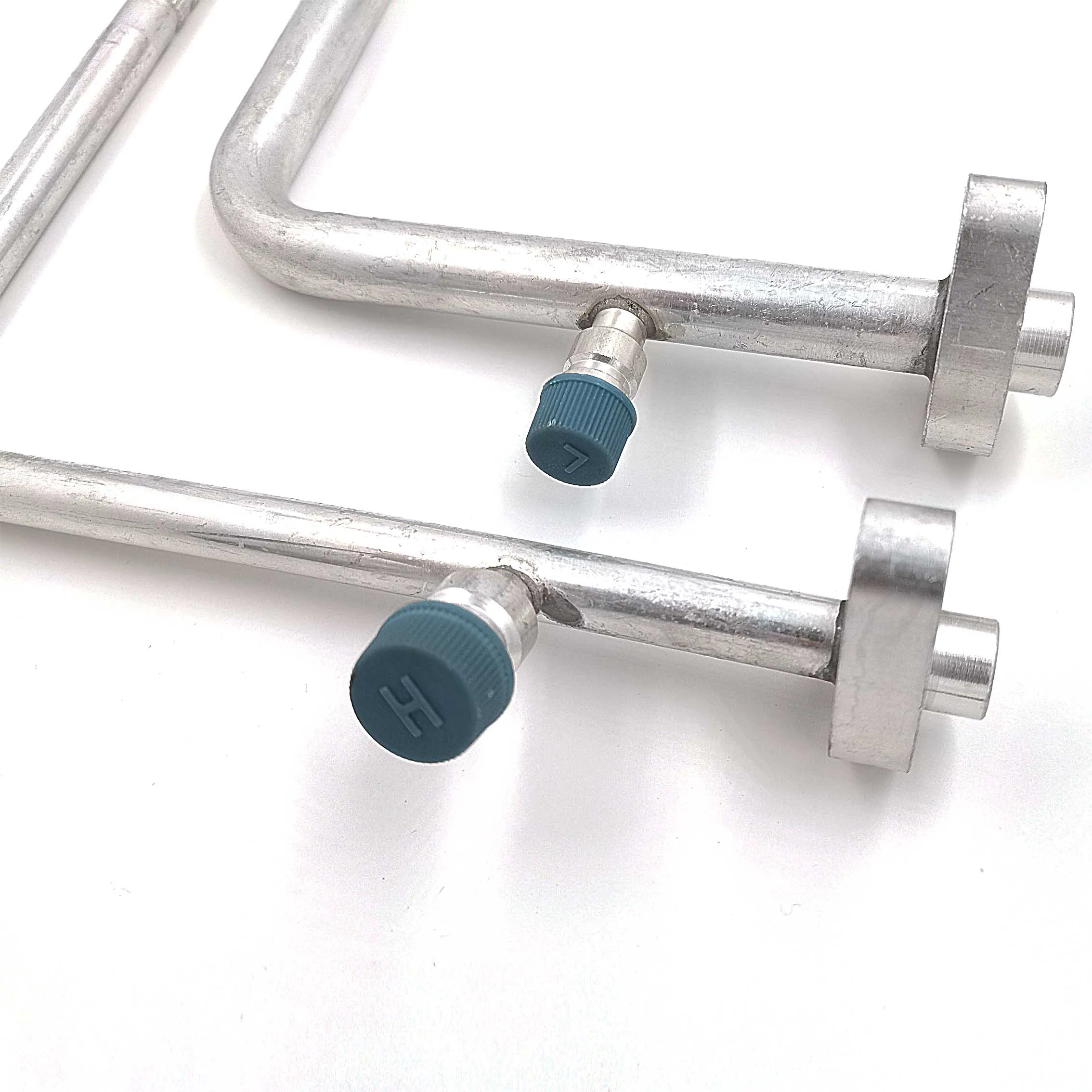 Auto Air Conditioning Pipe Fittings Volvo Excavators AC Compressors High/Low Side Hoses Aluminum Joints R134a Refrigerant Valves