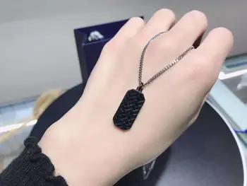 

High quality SWA men's casual matching handsome chain for boyfriend. The most suitable Necklace