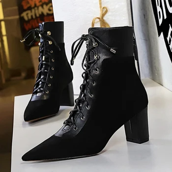preço 2020 Inverno Nova Moda Feminina Bloco De Salto Alto Rebanho Tornozelo Botas Designer Goth Cowgirl Botas Rendas Até Gladiador Sapatos Festa