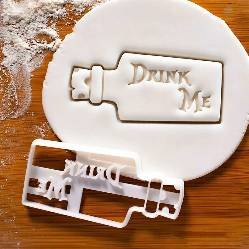 Eat Me Cookie Cutter Alice In Wonderland Theme Cookie Mold DIY Baking Accessories cookie cutter cookie mould cookie printing mold baking mold 3PCS