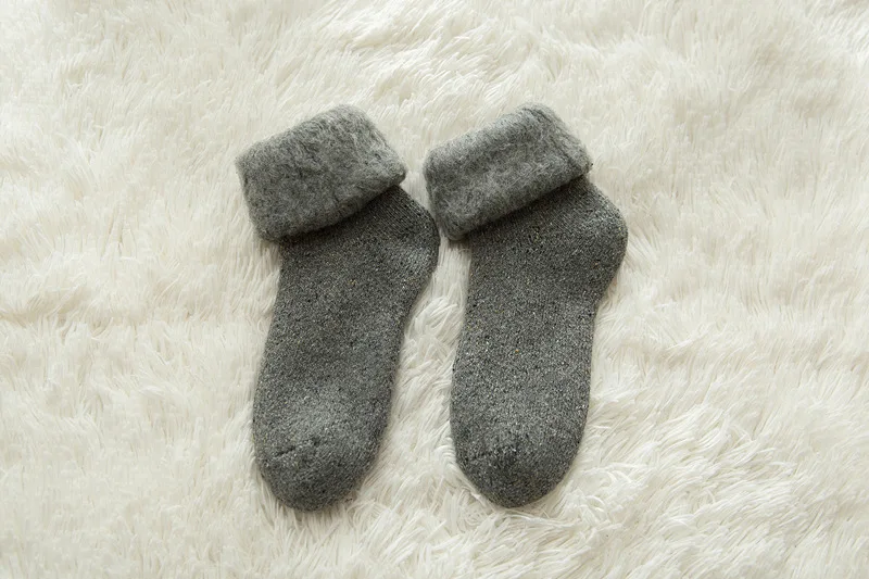 Новинка, плотные зимние теплые шерстяные носки для женщин, японский стиль, однотонное полотенце, рождественские носки для женщин 102402 - Цвет: 01