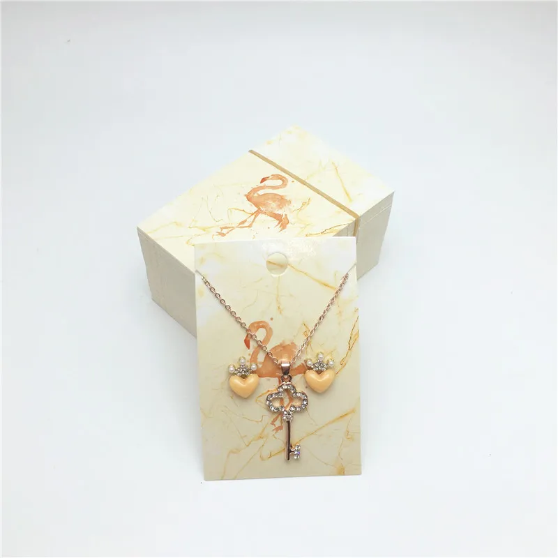 50 шт 8,4x5,5 см цвет простой стиль ювелирные изделия упаковочная карта используется для ожерелья и серьги и гвоздики уха бумажные выставочные листы
